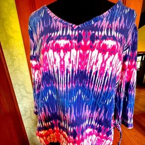 Women’s three quarter sleeve top